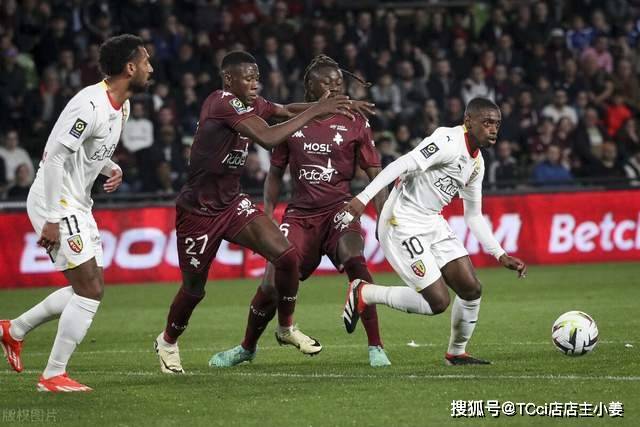 东契奇32+6+9小卡复出15分 独行侠险胜快船1-1