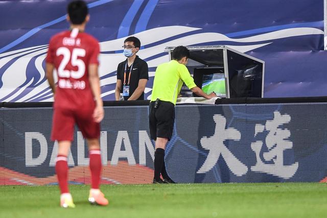 塔图姆38分绿军大胜爵士 火箭险胜马刺3连胜