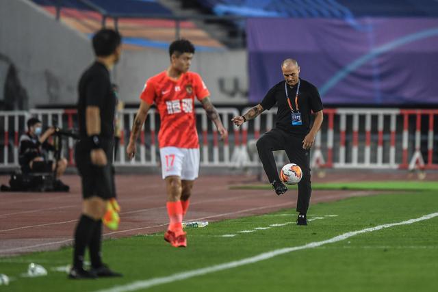 马卡：安帅给维尼修斯多放几天假 他去美国看NFL